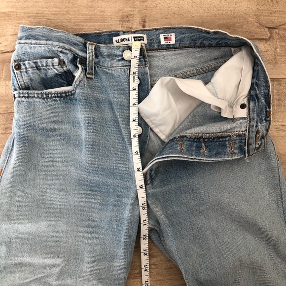 Elsa Re/done with Knee slits 26 - Picture 6 of 11